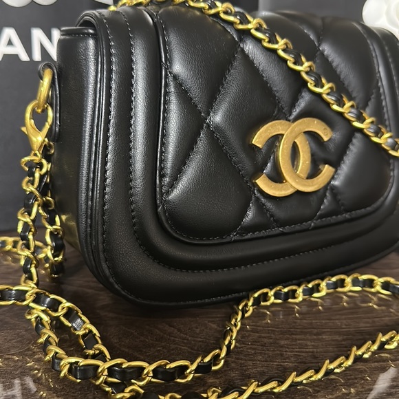 Vintage Chanel CC Mini Bag - Picture 6 of 17